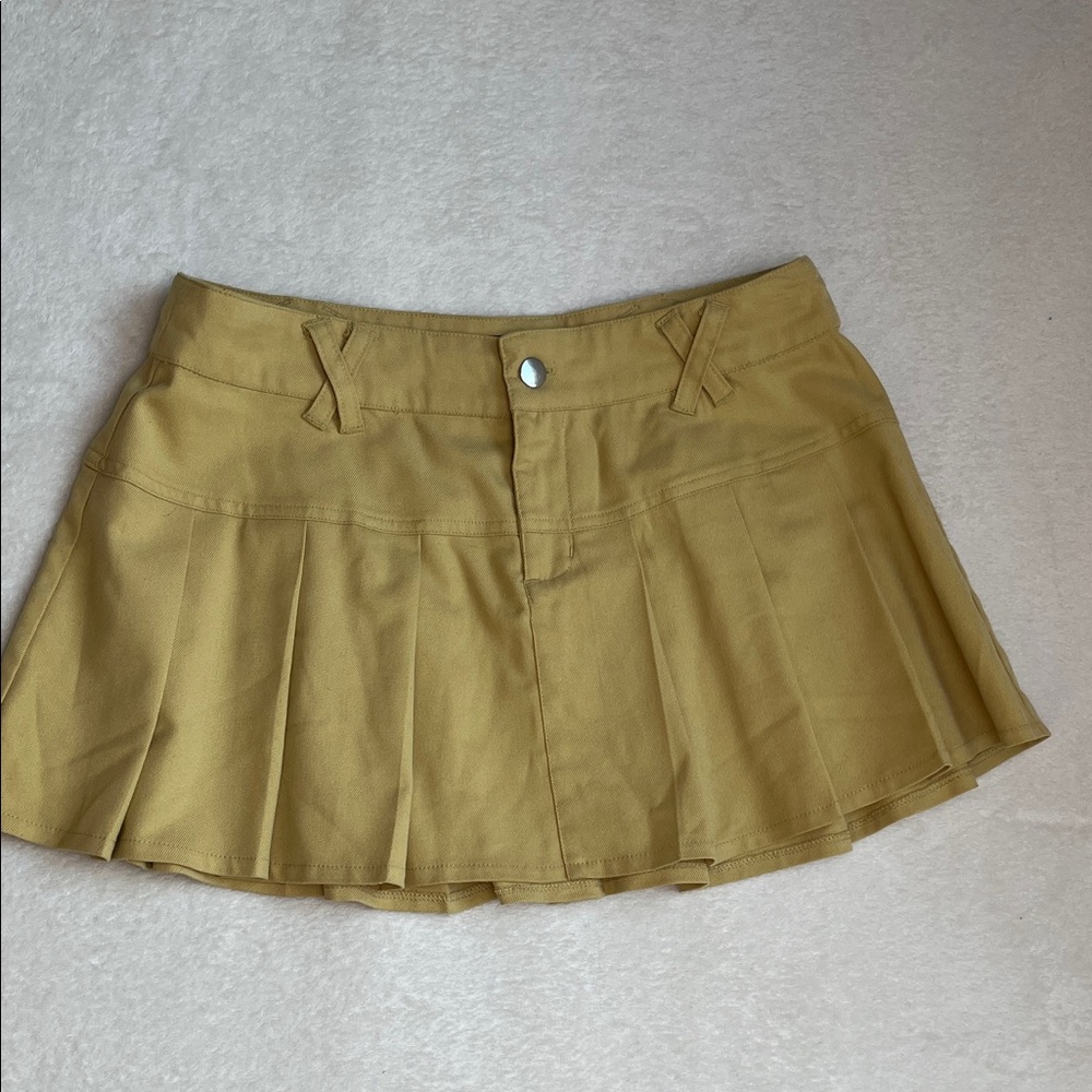 Elegant Mustard Mini Skirt